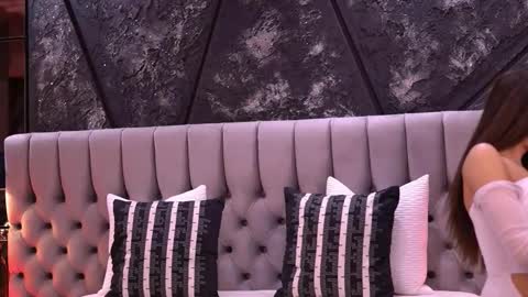 Steph online show from February 6, 7:56 am