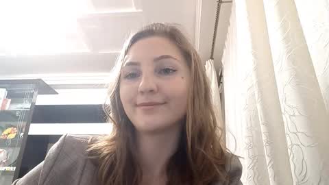 Stephanie online show from December 20, 5:28 pm