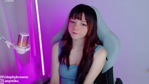 Snapshot of stephybrown chatting on February 1, 2:05 am stephy online show from February 1, 2:05 am