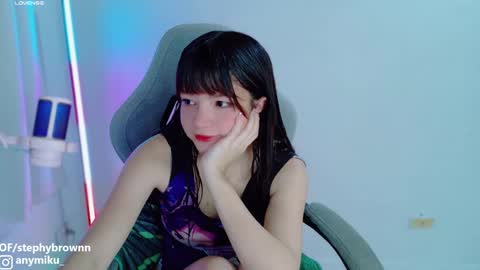 Snapshot of stephybrown chatting on February 8, 11:57 pm stephy online show from February 8, 11:57 pm