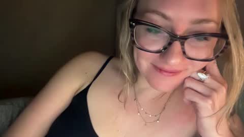 StevieGirl4U online show from February 1, 8:29 am