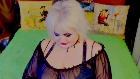 StiphlerMomy online show from November 19, 3:45 pm