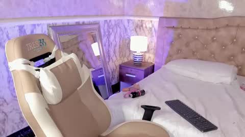 Stormy  online show from March 3, 7:25 am