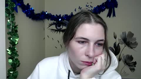 Snapshot of stranger_giirl chatting on December 25, 7:14 am Amalia online show from December 25, 7:14 am