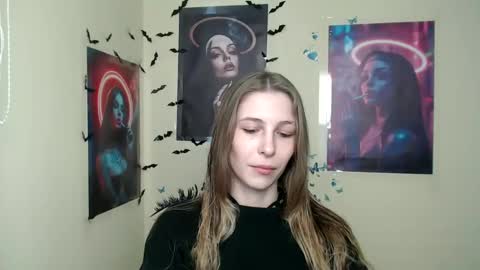 Snapshot of stranger_giirl chatting on March 12, 1:08 pm Amalia online show from March 12, 1:08 pm