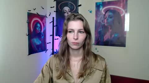 Snapshot of stranger_giirl chatting on September 18, 12:15 pm Amalia online show from September 18, 12:15 pm