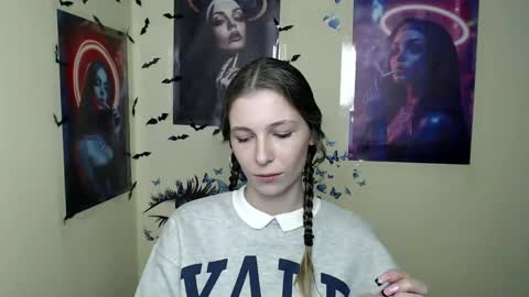 Snapshot of stranger_giirl chatting on March 3, 1:04 pm Amalia online show from March 3, 1:04 pm