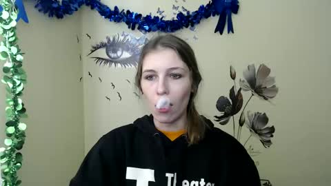 Snapshot of stranger_giirl chatting on February 26, 7:02 am Amalia online show from February 26, 7:02 am