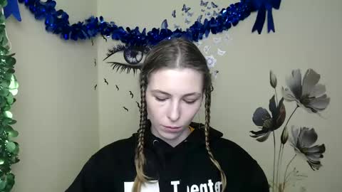 Snapshot of stranger_giirl chatting on January 16, 1:04 pm Amalia online show from January 16, 1:04 pm