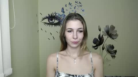 Snapshot of stranger_giirl chatting on December 3, 1:10 pm Amalia online show from December 3, 1:10 pm