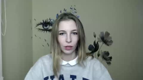 Snapshot of stranger_giirl chatting on December 8, 1:14 pm Amalia online show from December 8, 1:14 pm