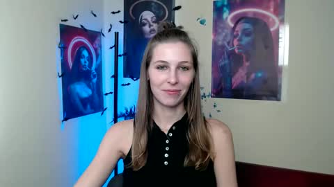 Snapshot of stranger_giirl chatting on September 19, 12:26 pm Amalia online show from September 19, 12:26 pm