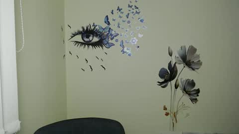Snapshot of stranger_giirl chatting on December 6, 1:11 pm Amalia online show from December 6, 1:11 pm