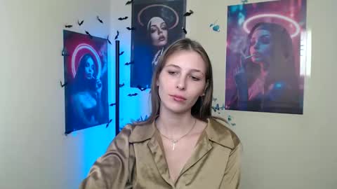 Snapshot of stranger_giirl chatting on September 12, 12:12 pm Amalia online show from September 12, 12:12 pm