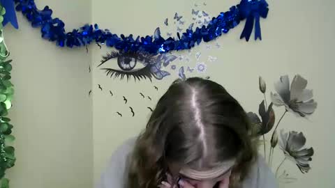 Snapshot of stranger_giirl chatting on January 17, 1:13 pm Amalia online show from January 17, 1:13 pm