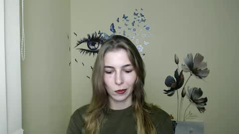 Snapshot of stranger_giirl chatting on December 19, 1:51 pm Amalia online show from December 19, 1:51 pm