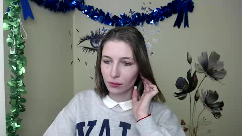 Snapshot of stranger_giirl chatting on February 15, 7:06 am Amalia online show from February 15, 7:06 am