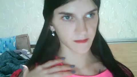 Snapshot of strawberry_storm chatting on September 8, 5:23 pm Strawberry Storm online show from September 8, 5:23 pm