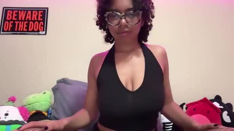 strrwberry online show from March 6, 5:35 am