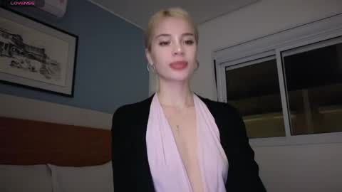 Sofa online show from March 28, 2:55 am