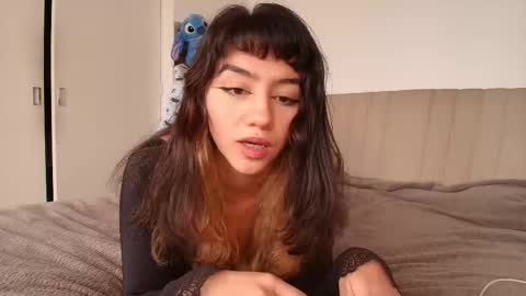 Zoe online show from October 19, 7:05 pm