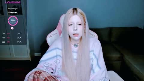 Snapshot of succubus_leslie chatting on September 25, 1:04 am succubus_leslie online show from September 25, 1:04 am