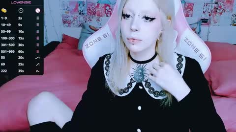 succubus_leslie online show from April 1, 5:52 am