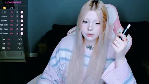 Snapshot of succubus_leslie chatting on September 29, 12:38 am succubus_leslie online show from September 29, 12:38 am