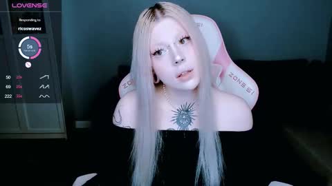 Snapshot of succubus_leslie chatting on September 27, 12:18 am succubus_leslie online show from September 27, 12:18 am