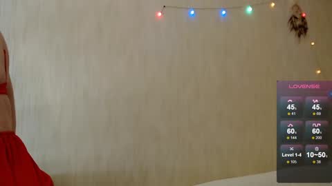 Instagram faroffland online show from December 3, 6:06 pm