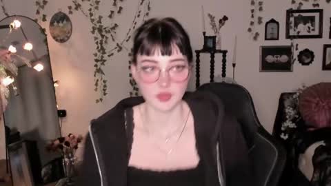 Ella online show from June 26, 6:58 am