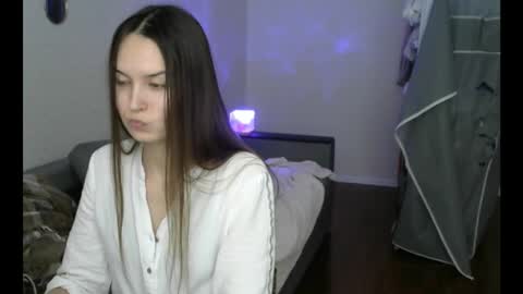 Snapshot of sugarrbell chatting on October 6, 9:37 am Bell online show from October 6, 9:37 am