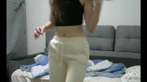 Snapshot of sugarrbell chatting on October 12, 4:37 am Bell online show from October 12, 4:37 am