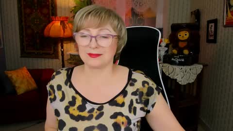 Vivien online show from December 12, 1:17 pm
