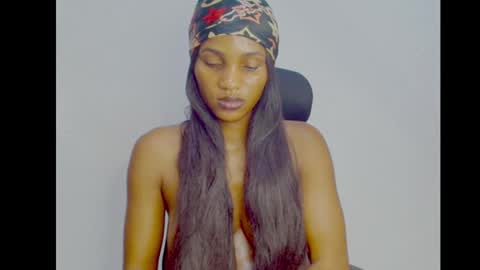 Ivy online show from November 2, 6:06 am