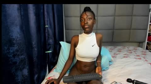 suhaila_suu online show from January 8, 12:17 am