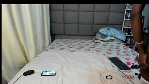 suhaila_suu online show from December 25, 11:53 pm