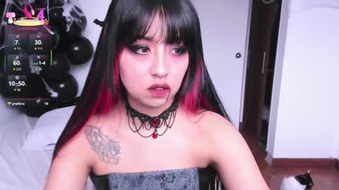 Nicolle  online show from October 31, 4:55 pm