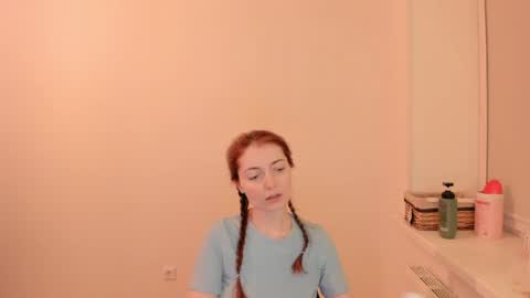 Summer Preston online show from April 8, 7:49 pm