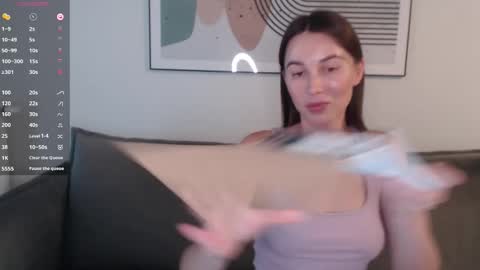 Liby online show from September 25, 1:32 pm