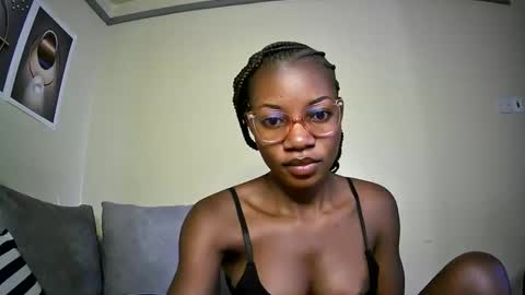 Snapshot of summerbuddy chatting on January 14, 4:57 am summerbuddy online show from January 14, 4:57 am