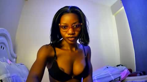 Snapshot of summerbuddy chatting on February 16, 5:48 am summerbuddy online show from February 16, 5:48 am