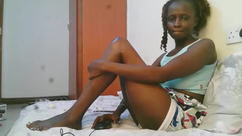 summerdew online show from March 24, 3:17 pm