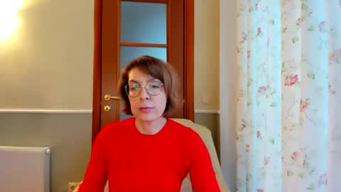 Snapshot of summerliza chatting on December 25, 8:18 am summerliza online show from December 25, 8:18 am
