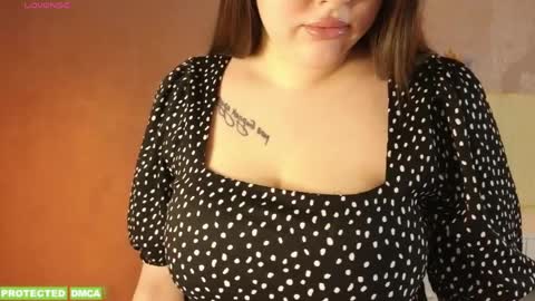 Tina. Im topless model  online show from April 2, 1:41 pm