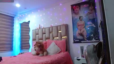Snapshot of sunflower_dance chatting on September 8, 10:09 pm Jeraldine online show from September 8, 10:09 pm