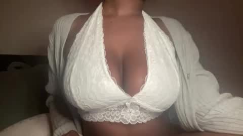 sunn3ie online show from October 3, 1:11 am