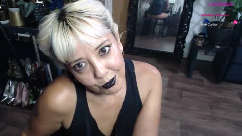 Snapshot of sunni_hottie chatting on September 17, 1:58 am Sunni Knight online show from September 17, 1:58 am