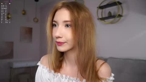 Lily online show from September 24, 1:43 pm