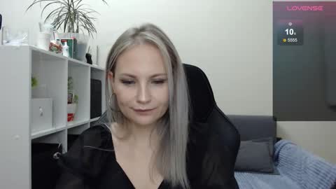 Naomi online show from January 30, 4:24 pm